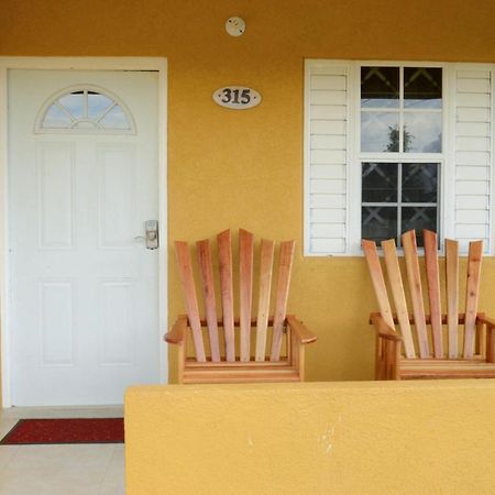 Josan'S Haven Villa Ocho Rios Luaran gambar