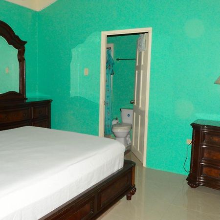 Josan'S Haven Villa Ocho Rios Luaran gambar